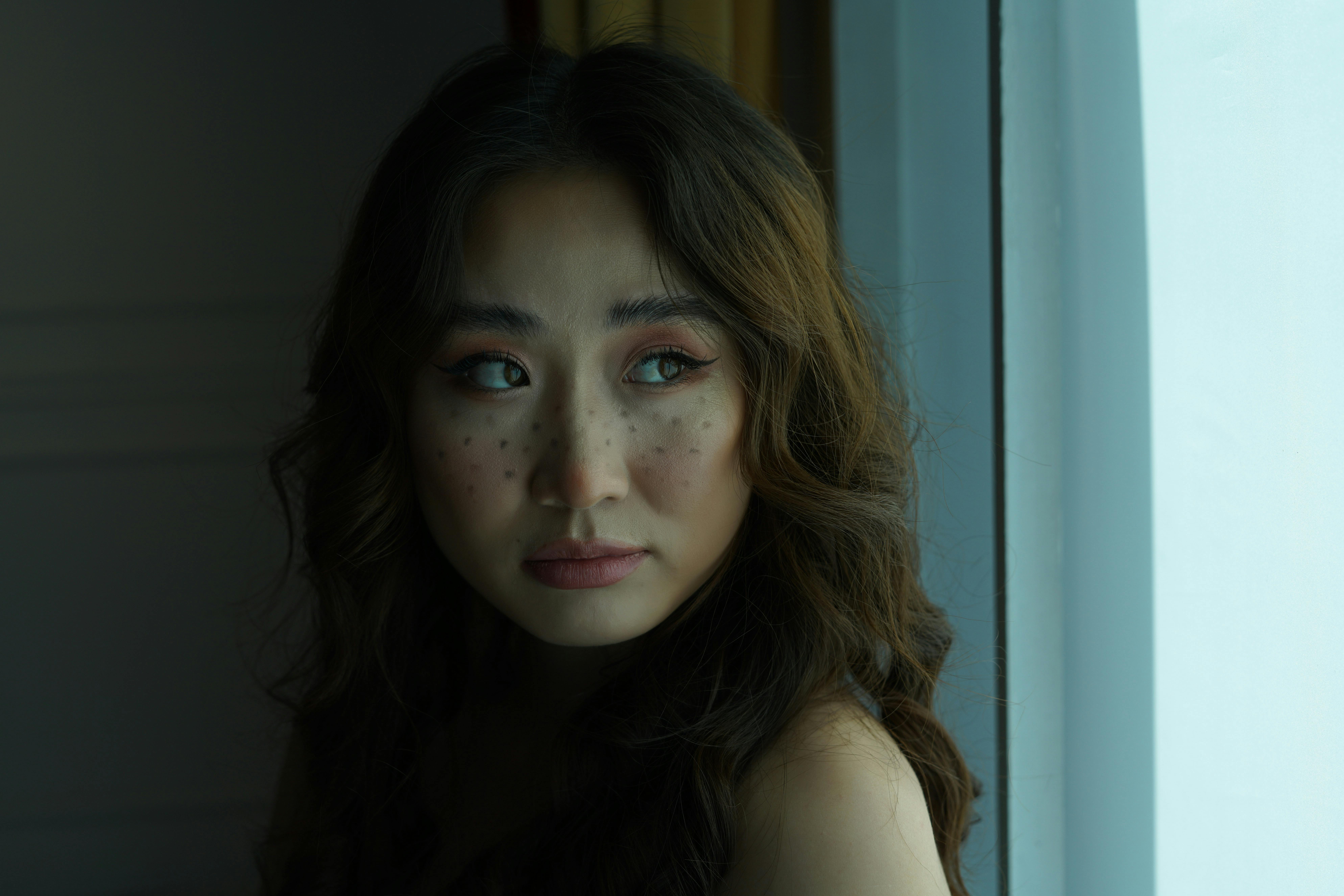 《霓虹逆行》电影海报